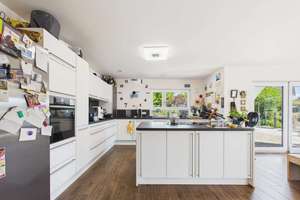 - Wohntraum - KfW-70-Haus mit Kamin, PV-Anlage und 927 m² Grundstück in Ruhiger Lage von Echzell – Die vollständige Adresse der Immobilie erhältst du vom Anbieter., 61209 Echzell – Vorschaubild 14