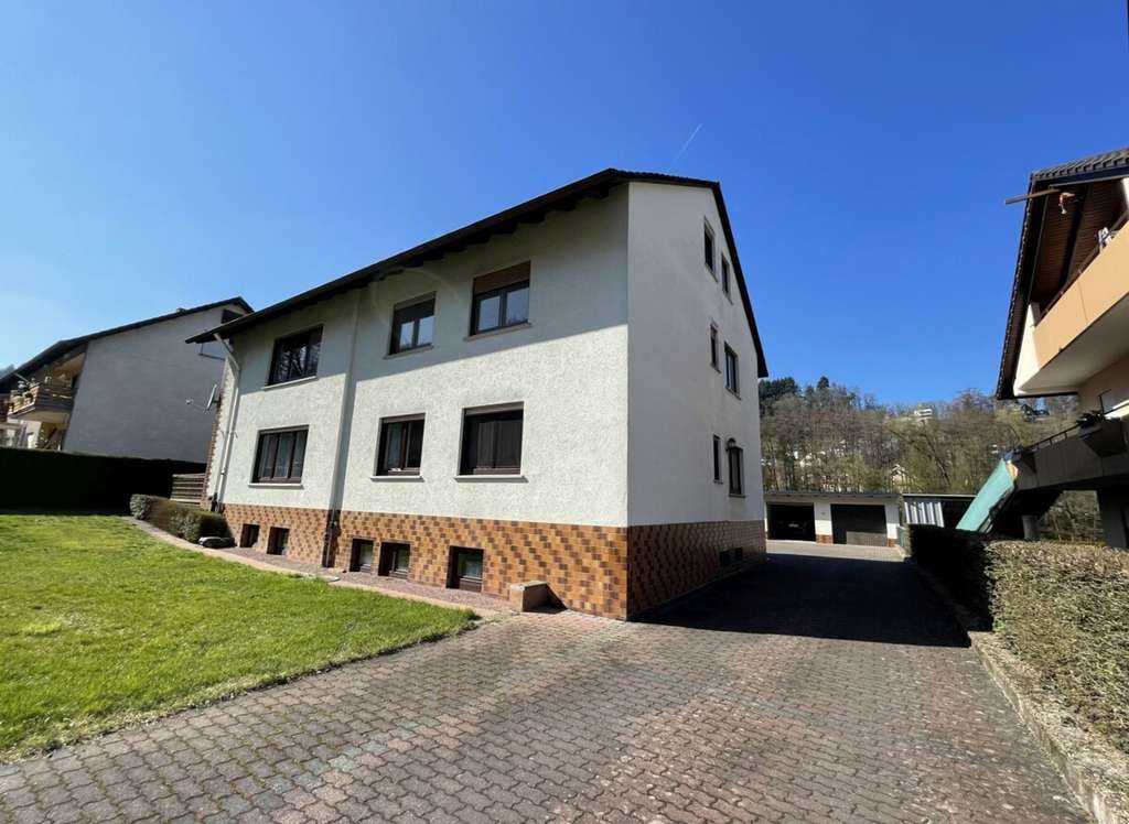 Immobilie in Lohr am Main - Dreifamilienhaus in Lohr - vielseitige Wohnimmobilie mit stabiler Rendite - Bild 0