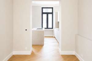 ALTBAU, ABER ANDERS – 4 Zimmer mit Stuck, Kochinsel und Balkon in Pempelfort – Die vollständige Adresse der Immobilie erhältst du vom Anbieter., 40477 Pempelfort, Düsseldorf – Vorschaubild 10