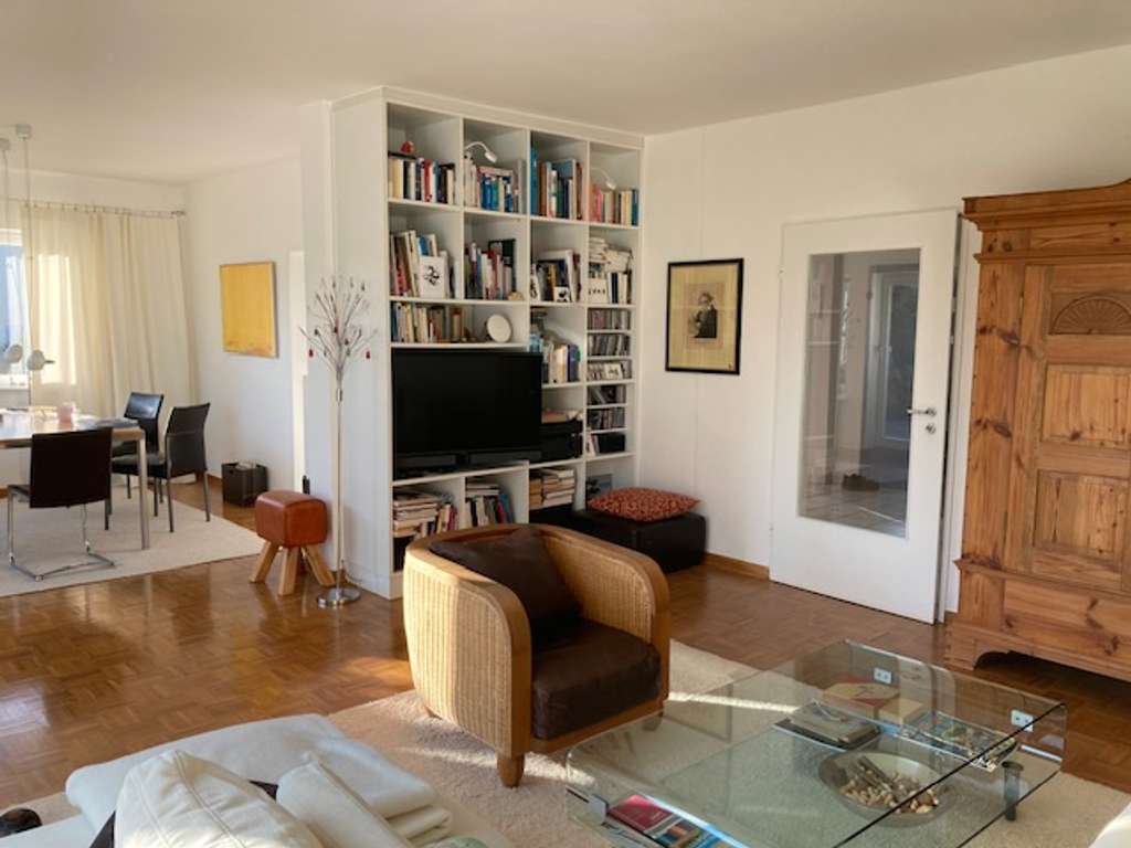 Immobilie in Syke - Großes helles Haus in sehr guter  Lage von Syke, vielseitig nutzbar - Bild 3