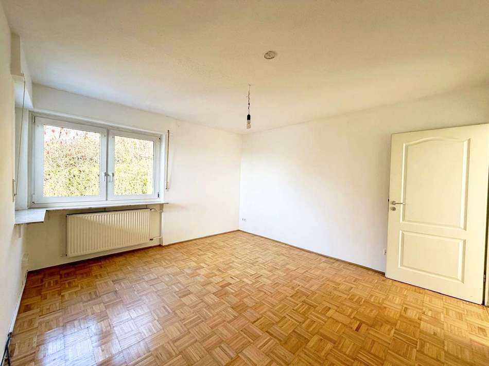Schlafzimmer / OG