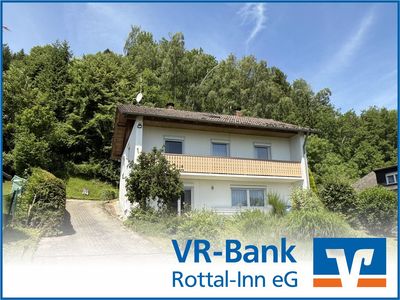Einfamilienhaus mit Nebengebäude, großem Garten und viel Potenzial in sonniger Randlage von Simbach