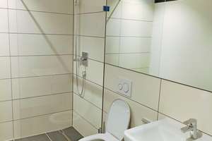 Möbl. neu, zentral, ruhig, WiFi / new apartment, Zuhause mit 2 Zimmern in zentraler Lage von München – 80337 Am Schlachthof, München – Vorschaubild 7