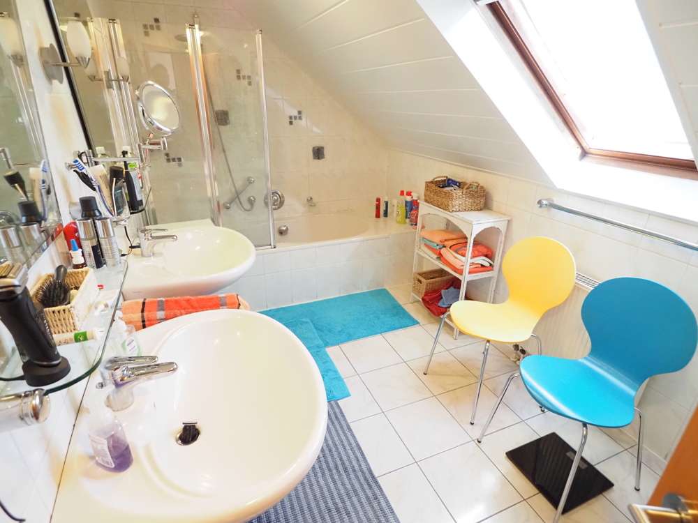 Immobilie in Dierdorf - Einfamilienhaus mit separatem Apartment und großem Nebengebäude - Bild 3