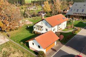 Familienglück  
Einfamilienhaus mit großem Garten – Schwarzwald-Baar-Kreis – Vorschaubild 1