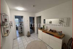 **huesch-immobilien.de**
Charmante 2-Zimmer-Dachgeschosswohnung in Essen-Bergerhausen – Die vollständige Adresse der Immobilie erhältst du vom Anbieter., 45136 Bergerhausen, Essen – Vorschaubild 6