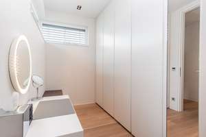 Stilvolle Bauhausvilla || Premiumlage || Spa-Bereich || Wärmepumpe – Die vollständige Adresse der Immobilie erhältst du vom Anbieter., 50859 Widdersdorf, Köln – Vorschaubild 13