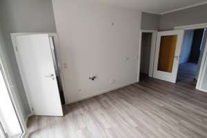 Freundliche, top-sanierte Wohnung II. OG m. Balkon in unmittelb. Parknähe in Essen – Gervinusstraße 54, 45144 Frohnhausen, Essen – Vorschaubild 12