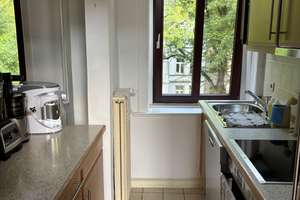 Citynah wohnen mit Stellplatz: Schöne 3,5-Zimmer-Altbauwohnung mit Balkon  – Hansestraße 92, 23558 Sankt Lorenz Süd, Lübeck – Vorschaubild 2