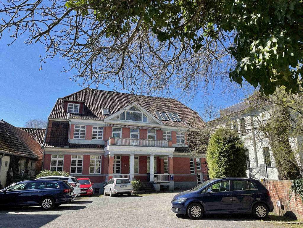 Stadt-Villa in prominenter Innenstadtlage, teilvermietet, entkernte  Flächen, DENKMALSCHUTZ AfA