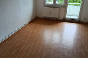 Abbestr. 44, renovierte 2-Zimmer-WE, großer Balkon, ruhige Grünlage – Abbestr. 44, 6217 Merseburg – Vorschaubild 5