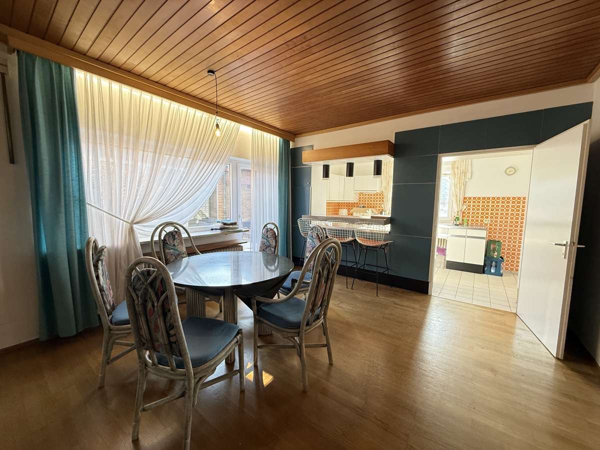 Immobilie in Mitterteich - Teilmodernisiertes Zweifamilienhaus mit kleiner Einliegerwohnung und großem Garten - Bild 8