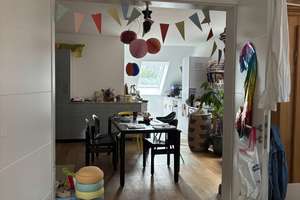 Helle neu renovierte Dachgeschosswohnung  – Böblinger Straße 41, 70199 Heslach, Stuttgart – Vorschaubild 2