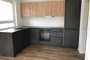 Exclusive 4-Zimmer-Wohnung mit gehobener Innenausstattung mit Balkon und Einbauküche in Reutlingen – Die vollständige Adresse der Immobilie erhältst du vom Anbieter., 72764 Reutlingen-Mitte, Reutlingen – Vorschaubild 3