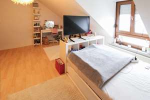 Ihr neues Familienglück: Gepflegtes Reihenmittelhaus mit Garten & Garage in Renningen – Die vollständige Adresse der Immobilie erhältst du vom Anbieter., 71272 Renningen – Vorschaubild 10