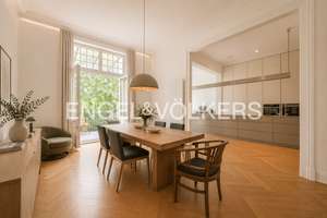 Villa mit Seltenheitswert – und vielen Möglichkeiten. – Die vollständige Adresse der Immobilie erhältst du vom Anbieter., 22301 Winterhude, Hamburg – Vorschaubild 5