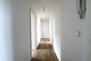Traumhafte 3 Zimmerwohnung in prima Lage – Hermann-Henrich-Meier-Allee 16, 28213 Neu-Schwachhausen, Bremen – Vorschaubild 2