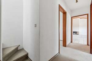 LENAU - Wohnen mit Raumgefühl: Großzügiges Split-Level-Haus mit Galerie & Kamin – Die vollständige Adresse der Immobilie erhältst du vom Anbieter., 30627 Groß-Buchholz, Hannover – Vorschaubild 13