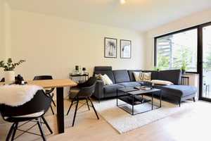 Schöne, ruhige,  2 Zimmer Wohnung mit moderner  Einbauküche direkt am Stadtgarten – Krefeld – Vorschaubild 1
