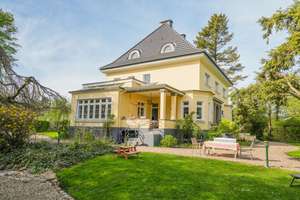 Ein seltenes Juwel - freistehende, neoklassizistische Villa in Rheinberg mit großem Grundstück – Die vollständige Adresse der Immobilie erhältst du vom Anbieter., 47495 Rheinberg – Vorschaubild 2