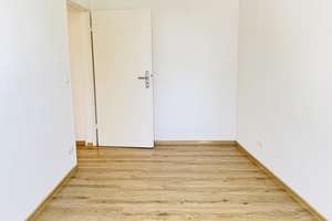 Bezugsfertige 2-Zimmer-Dachgeschosswohnung mit Gartenbenutzung ab sofort zu vermieten – Konrad-Broßwitz-Straße 25, 60487 Bockenheim, Frankfurt am Main – Vorschaubild 4