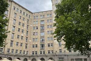 Provisionsfrei! Bezugsfreie 3-Zimmer-Wohnung in den historischen Stalinbauten am Strausberger Platz – Die vollständige Adresse der Immobilie erhältst du vom Anbieter., 10243 Friedrichshain, Berlin – Vorschaubild 12