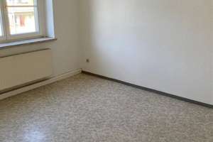 Großzügige 2-Zimmer mit neuer EBK, Laminat & Wannenbad in ruhiger Lage! – Zschopauer Platz 14, 9126 Bernsdorf, Chemnitz – Vorschaubild 11