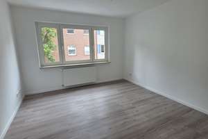 Frisch sanierte zwei Zimmer Wohung mit modernem Badezimmer ! – Alsenstraße 15, 42103 Elberfeld, Wuppertal – Vorschaubild 5