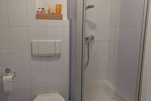schöne 2-Zimmer-Dachgeschosswohnung mit offener Küche im Herzen von Findorff – Die vollständige Adresse der Immobilie erhältst du vom Anbieter., 28215 Findorff-Bürgerweide, Bremen – Vorschaubild 12