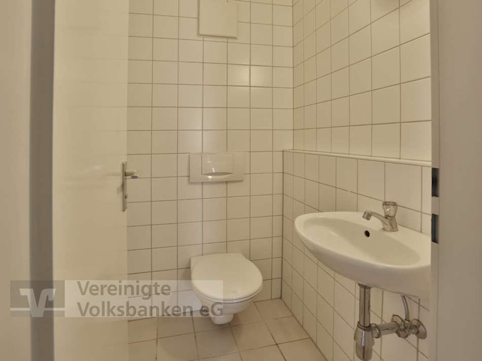 DG-links-Gäste-WC-1-DG