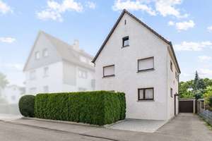 ::: Für Kapitalanleger und Selbstbezieher I gepflegtes 2-3 EFH I Balkon I Garten I Einzelgarage ::: – Die vollständige Adresse der Immobilie erhältst du vom Anbieter., 70439 Stammheim-Süd, Stuttgart – Vorschaubild 18