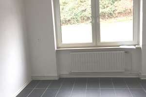"schicke Erdgeschoss- Wohnung auf 60m² mit Balkon und Gartennutzung " zu vermieten!! – Die vollständige Adresse der Immobilie erhältst du vom Anbieter., 42119 Elberfeld, Wuppertal – Vorschaubild 4