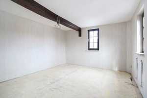Geschichte neu beleben – Denkmalgeschütztes Anwesen mit Scheunen und großem Garten in Hohenstein – Rheingau-Taunus-Kreis – Vorschaubild 5