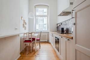 Charmante 2-Zimmer-Wohnung in repräsentativem Altbau in bester Lage von Charlottenburg – Die vollständige Adresse der Immobilie erhältst du vom Anbieter., 10627 Charlottenburg, Berlin – Vorschaubild 12