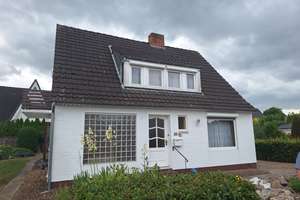 freistehendes Einfamilienhaus mit Garten in Deichnähe in sehr ruhiger Wohnlage von Achim Bierden