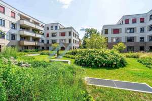 Feinste Dahlem Lage 4 Zimmer 2 Bäder 2 Balkone und TG Platz