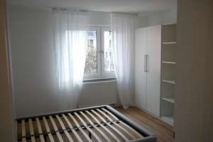 Sanierte 2,5-Zimmer- Wohnung mit Balkon und EBK – Sedlmayrstraße 10a, 80634 Neuhausen, München – Vorschaubild 2