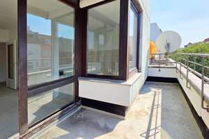 Freie 2-Zimmer-Wohnung mit Dachterrasse und Fahrstuhl nur 300 Meter vom Kudamm!