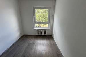 Renovierte 3 Zi.-Whng. mit Balkon - weisses Wannenbad - Duisburg Rheinhausen – Richard-Wagner-Straße 2, 47226 Rheinhausen-Mitte, Duisburg – Vorschaubild 2