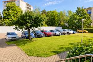 FRANK IMMOBILIEN - Ankommen im Rudower Dorfkern- 2,5-Zimmer- Aufzug - Weitblick – Die vollständige Adresse der Immobilie erhältst du vom Anbieter., 12357 Rudow, Berlin – Vorschaubild 11