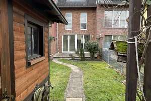 Gemütliches Reihenhaus mit schönem Garten, Werkkeller, Partyraum und großem Dachstudio  – Die vollständige Adresse der Immobilie erhältst du vom Anbieter., 51107 Ostheim, Köln – Vorschaubild 11