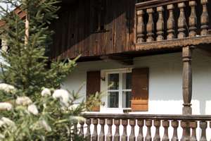 Romantisches Einfamilienhaus am Fuße des Schlossbergs – Am Burgtor 5, 83080 Oberaudorf – Vorschaubild 1