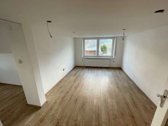 Immobilie in Geltendorf - 2 freistehende Einfamilienhäuser in Walleshausen - Bild 9