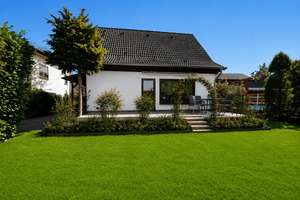 Freistehendes Einfamilienhaus mit Terrasse und Garten in Rudow, Berlin – Die vollständige Adresse der Immobilie erhältst du vom Anbieter., 12357 Rudow, Berlin – Vorschaubild 2