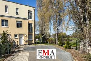 Vermietung 4-Zimmer-Reihenendhaus mit Dachterrasse und Garten