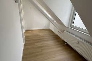 Little Tokyo: Dachgeschosswohnung mit Terrasse und Blick über Düsseldorf – Marienstraße 34, 40210 Stadtmitte, Düsseldorf – Vorschaubild 10