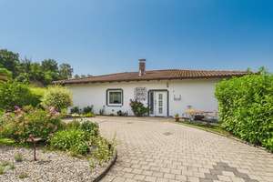 Bungalow mit großzügigem Grundstück und traumhaftem Blick – Die vollständige Adresse der Immobilie erhältst du vom Anbieter., 97514 Oberaurach – Vorschaubild 5