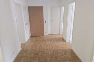 *Renovierte/Sanierte" 4,5 Zimmer Wohnung mit neuem Bad