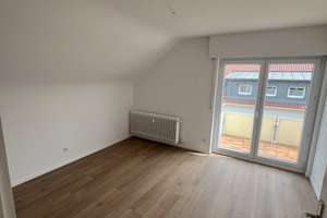 Großzügige 4-Zimmer-DG-Wohnung (110 m²) mit Garage und Einbauküche – Rosenrotweg 19, 70567 Möhringen-Süd, Stuttgart – Vorschaubild 7