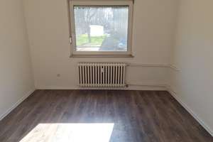 Renovierte 3-Zimmer-Wohnung im Erdgeschoss zu vermieten! 300 € Wunschgutschein* inklusive! – Bayreuther Straße 43, 47166 Bruckhausen, Duisburg – Vorschaubild 3